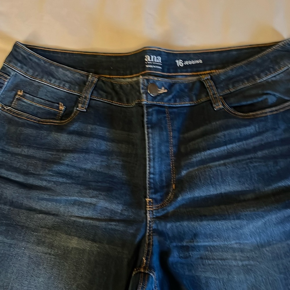 a.n.a. Jegging